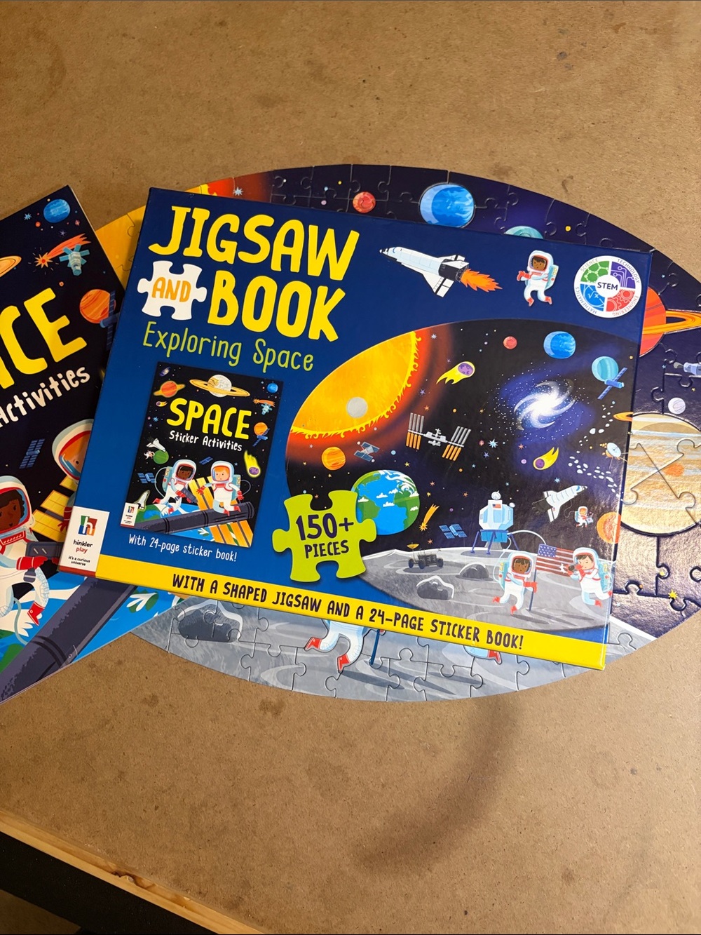🧩 150 piece Hinkler Play STEM Puzzle and Educational Sticker Book. Complete.